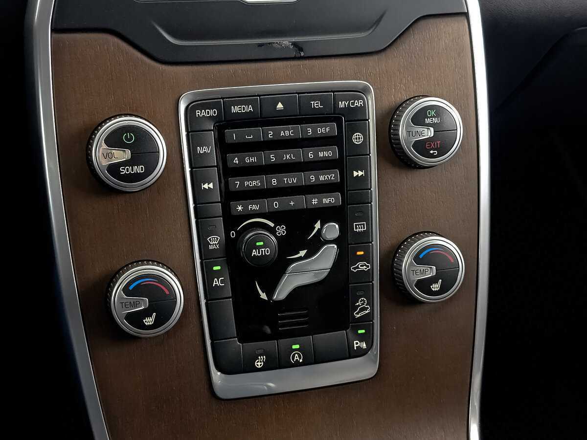 Volvo XC70, 2015 Фото №21