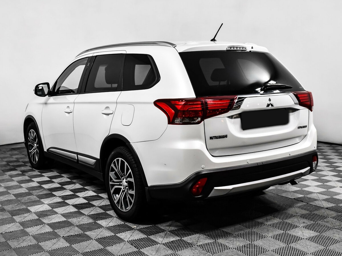 Mitsubishi Outlander III Рестайлинг 2, 2016 Фото №7