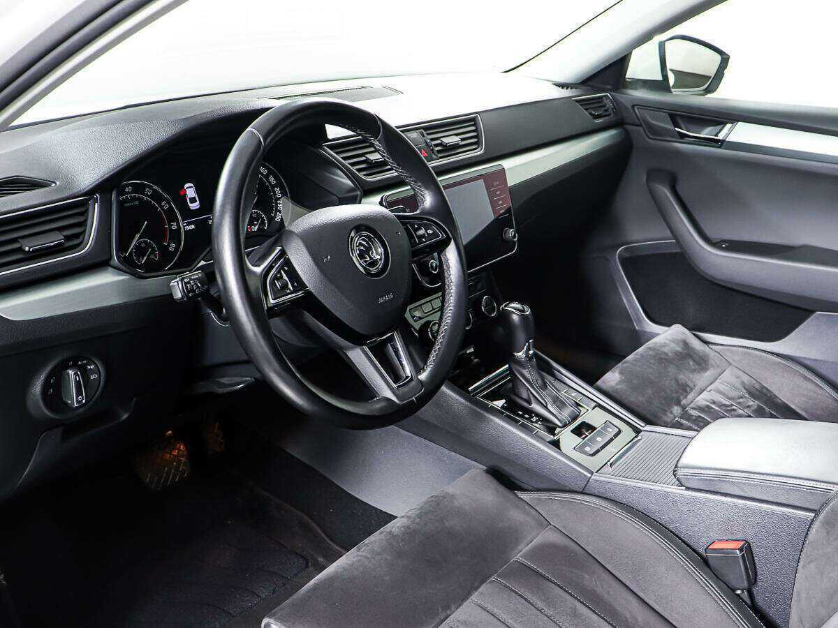Skoda Superb, 2017 Фото №12