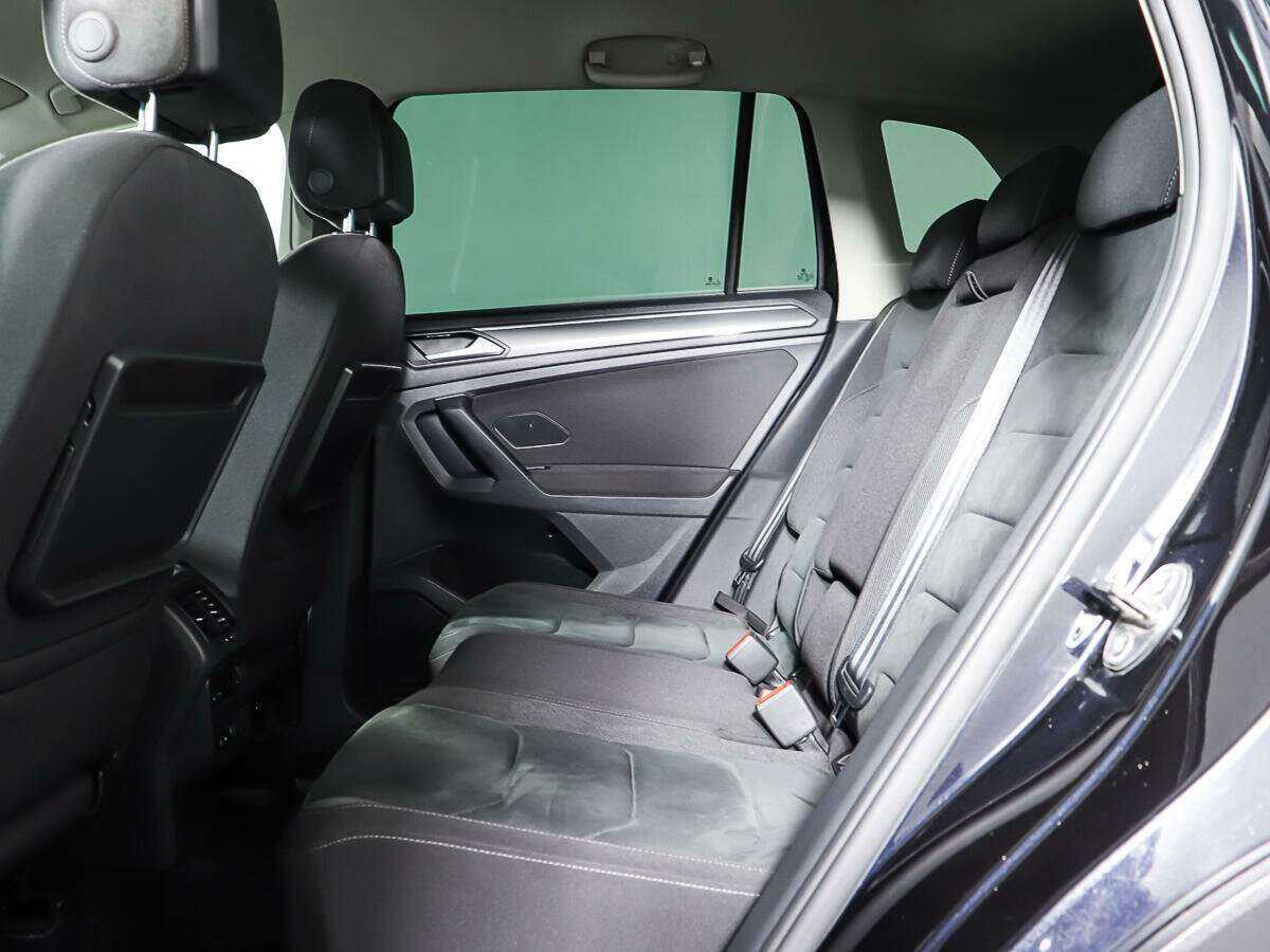 Volkswagen Tiguan, 2018 Фото №10