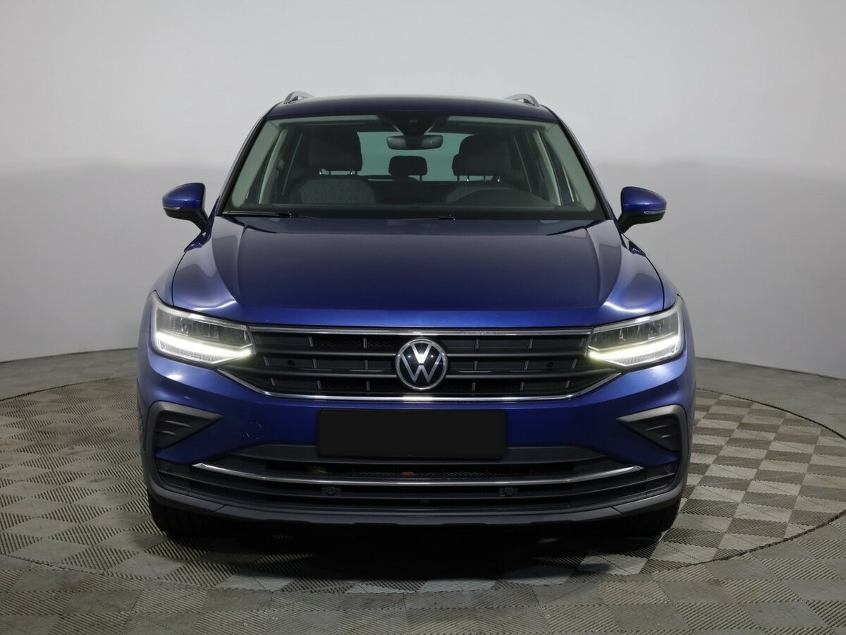 Volkswagen Tiguan II Рестайлинг, 2021 Фото №2