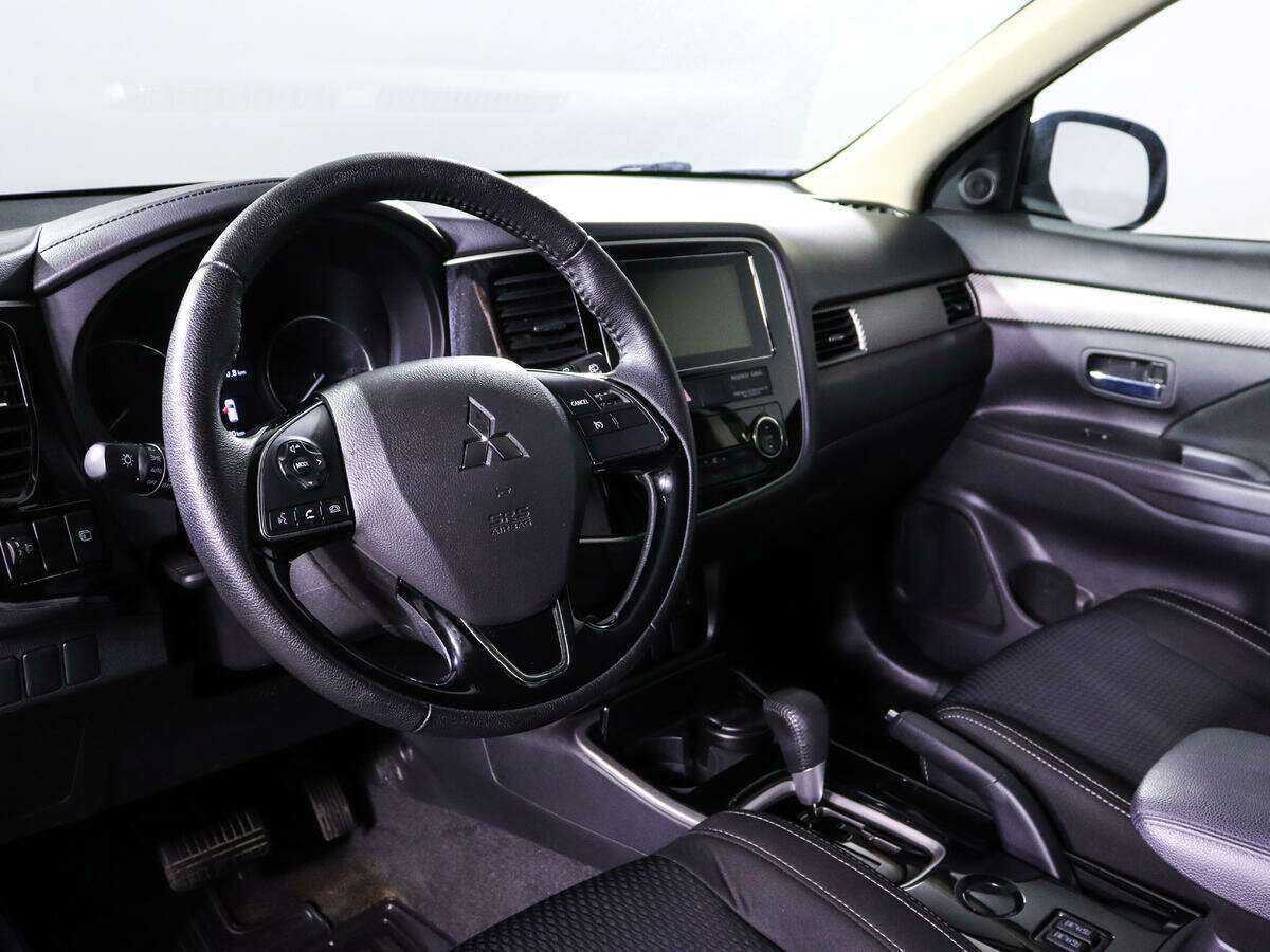 Mitsubishi Outlander, 2018 Фото №14