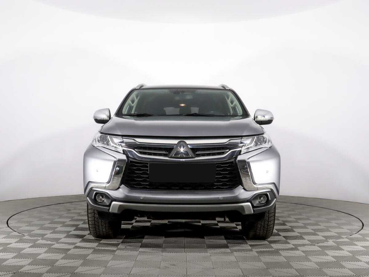 Mitsubishi Pajero Sport, 2017 Фото №2