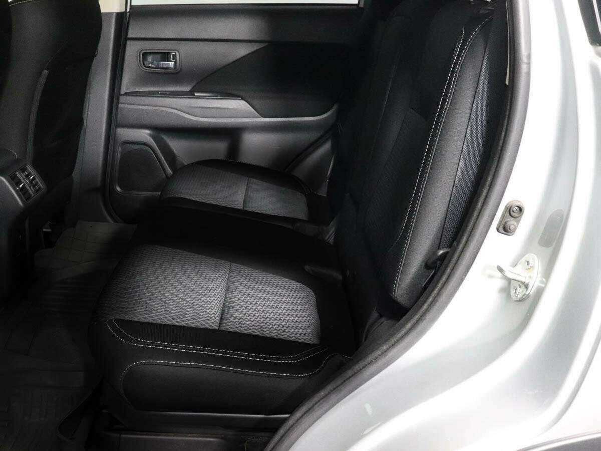 Mitsubishi Outlander, 2019 Фото №8