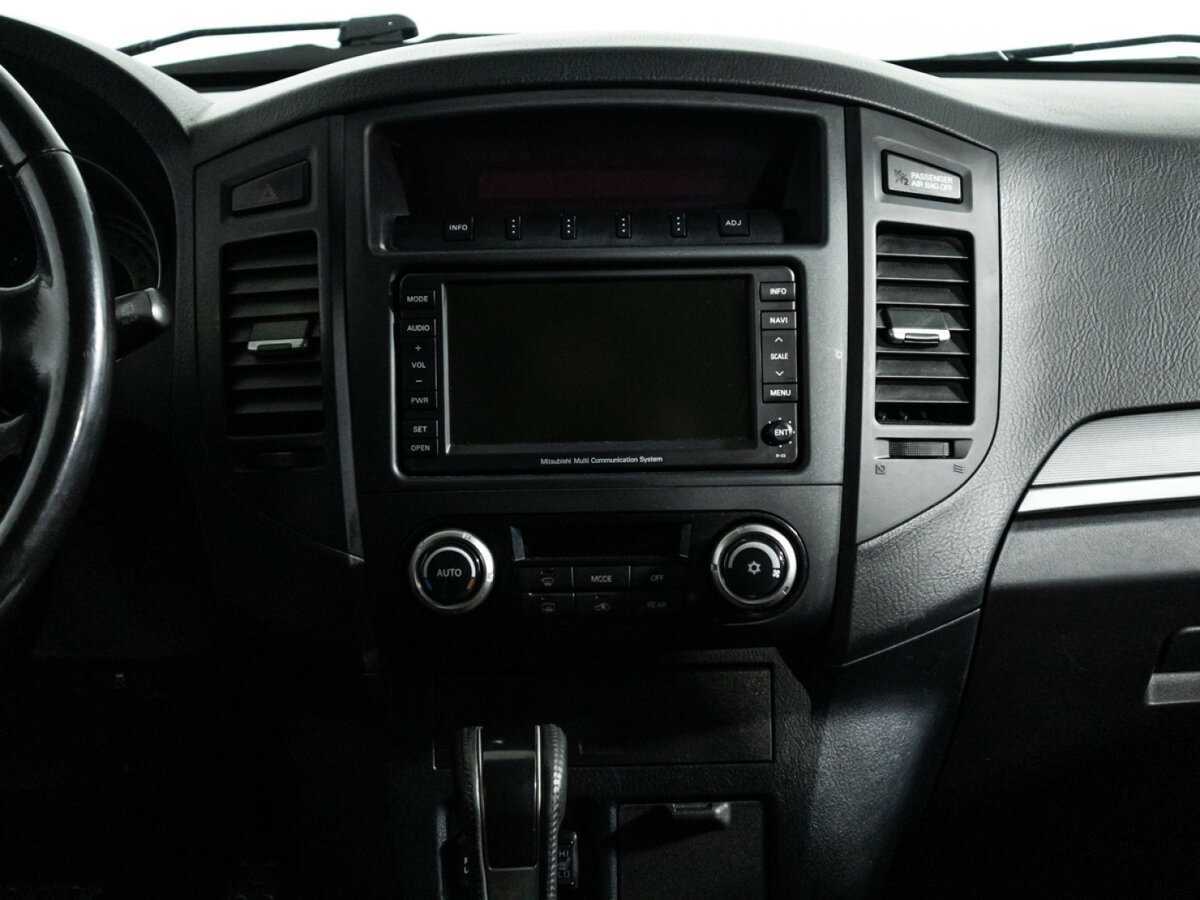 Mitsubishi Pajero, 2012 Фото №12