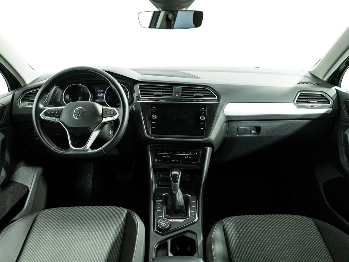 Volkswagen Tiguan II Рестайлинг, 2022 Фото №13