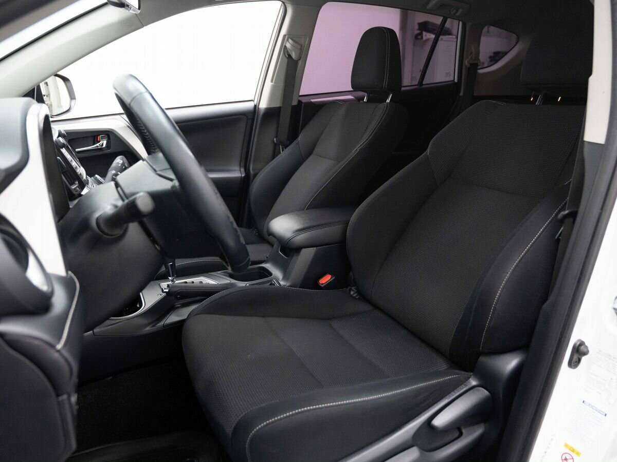 Toyota RAV4, 2017 Фото №6