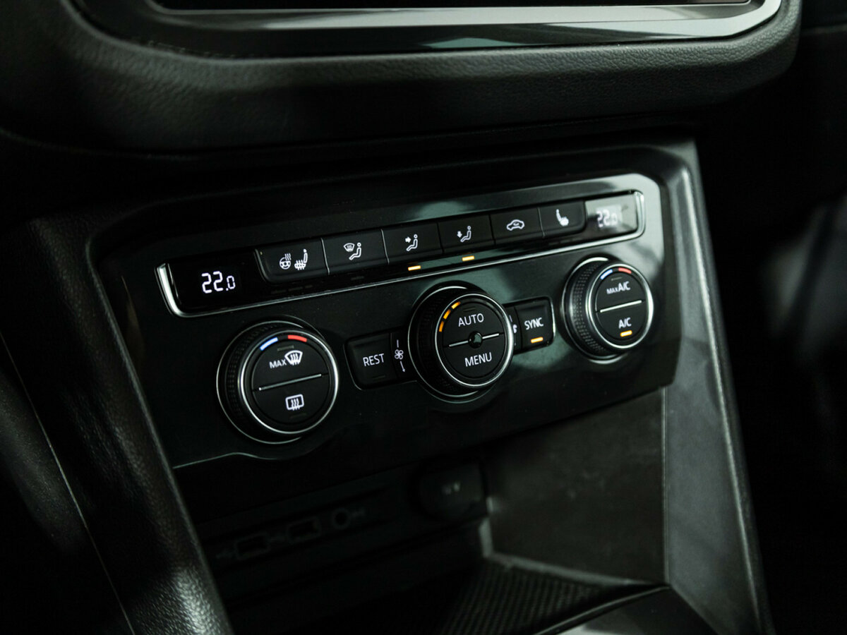 Volkswagen Tiguan II, 2018 Фото №16