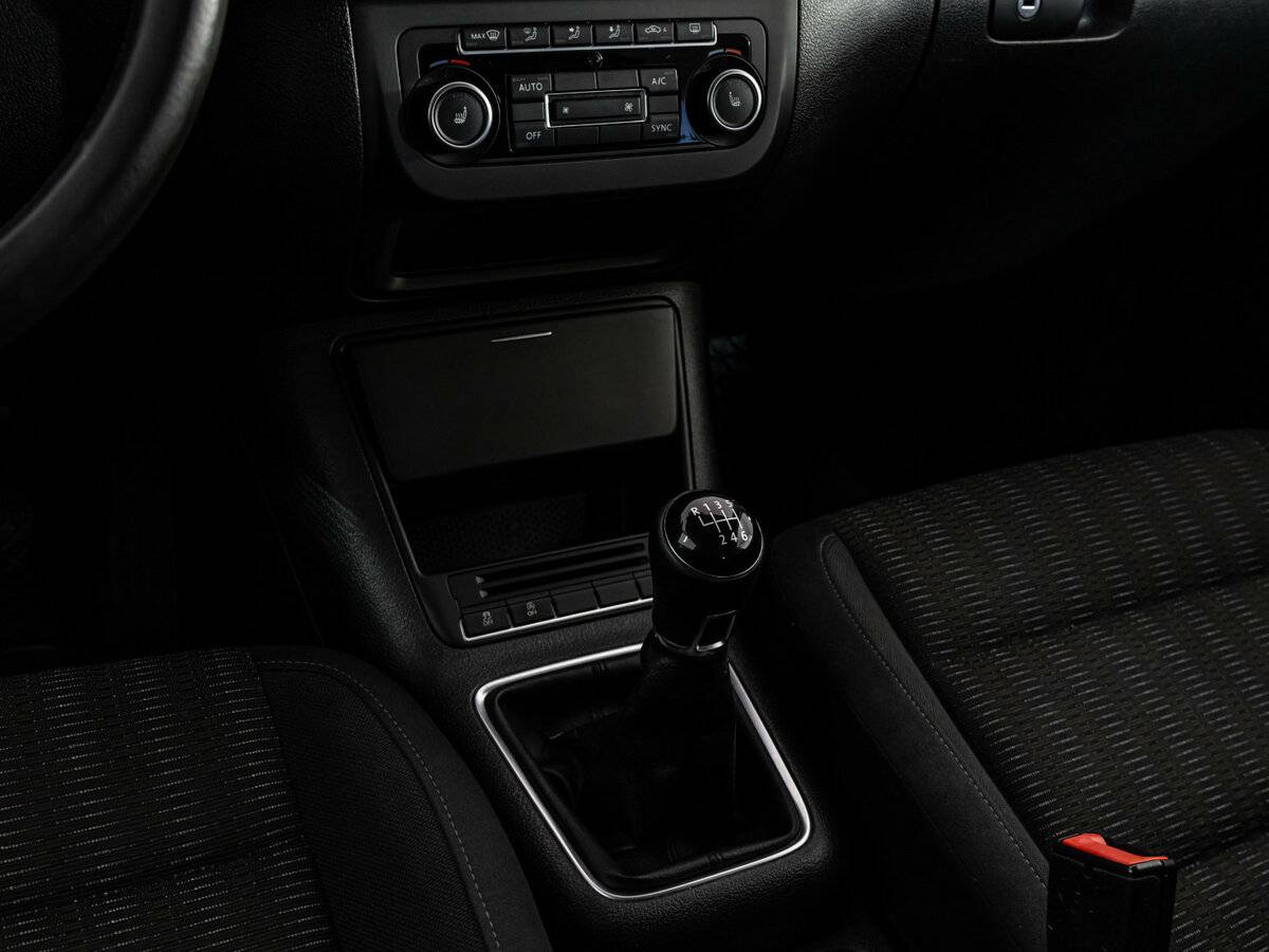 Volkswagen Tiguan I Рестайлинг, 2012 Фото №10