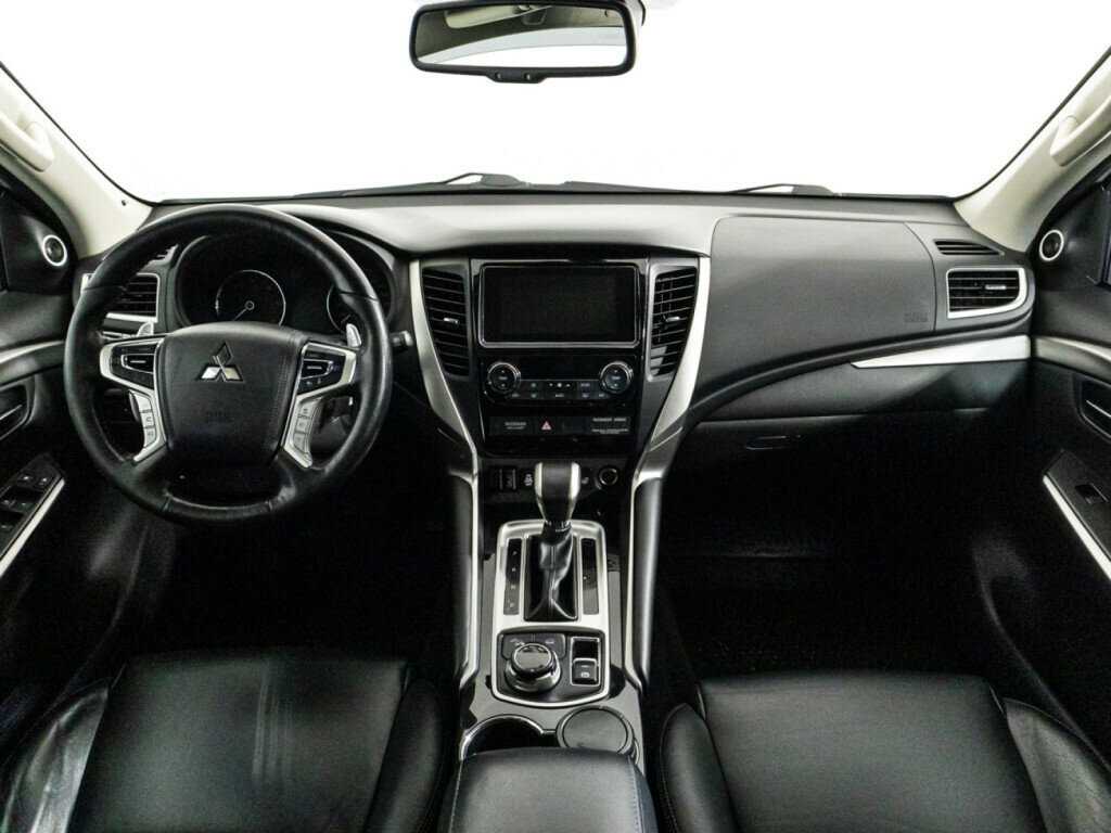 Mitsubishi Pajero Sport, 2018 Фото №13