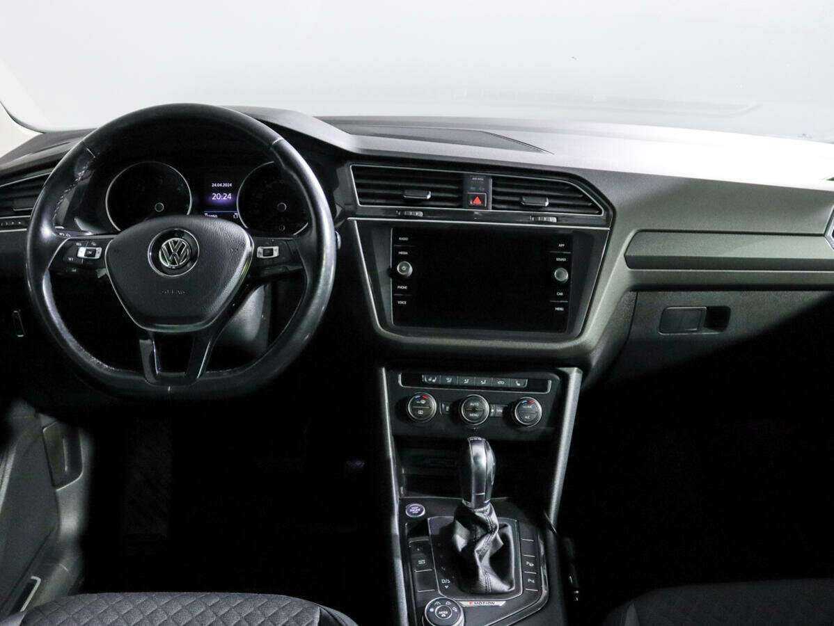 Volkswagen Tiguan, 2018 Фото №10