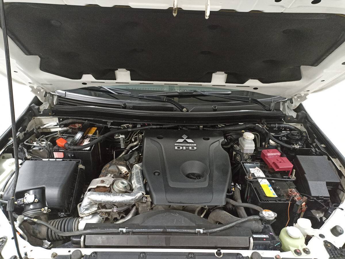 Mitsubishi Pajero Sport, 2018 Фото №9