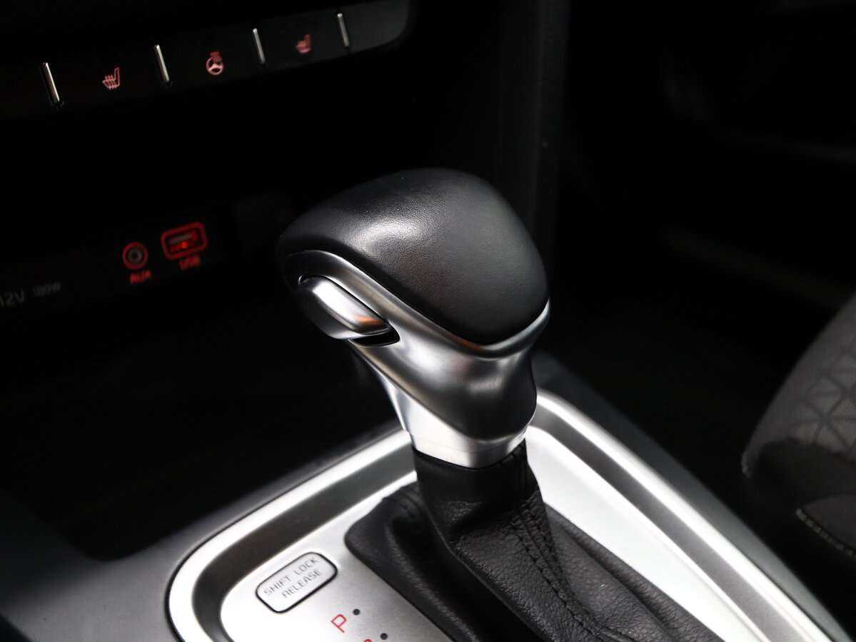 Kia Ceed, 2018 Фото №8