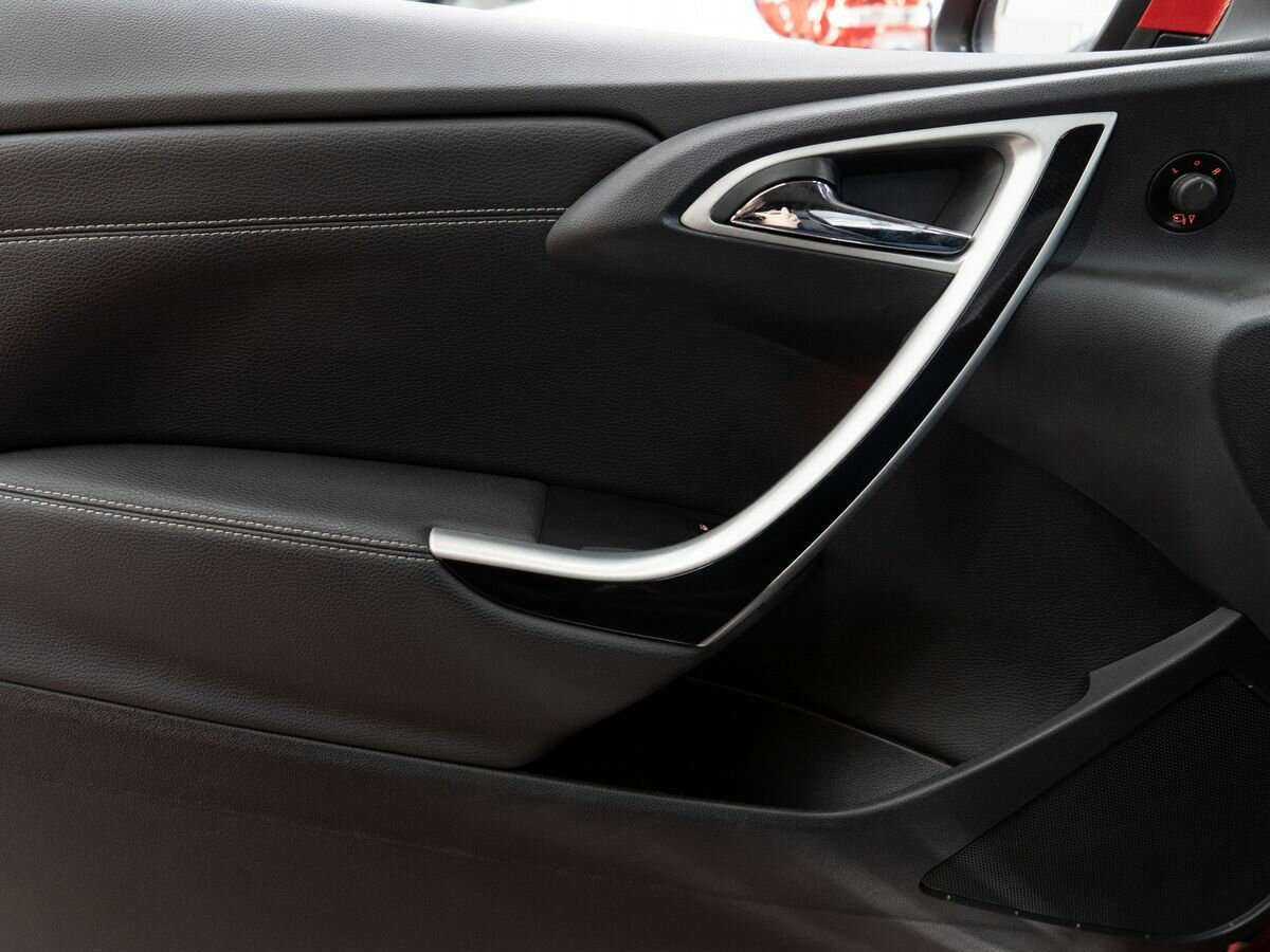 Opel Astra GTC, 2012 Фото №14