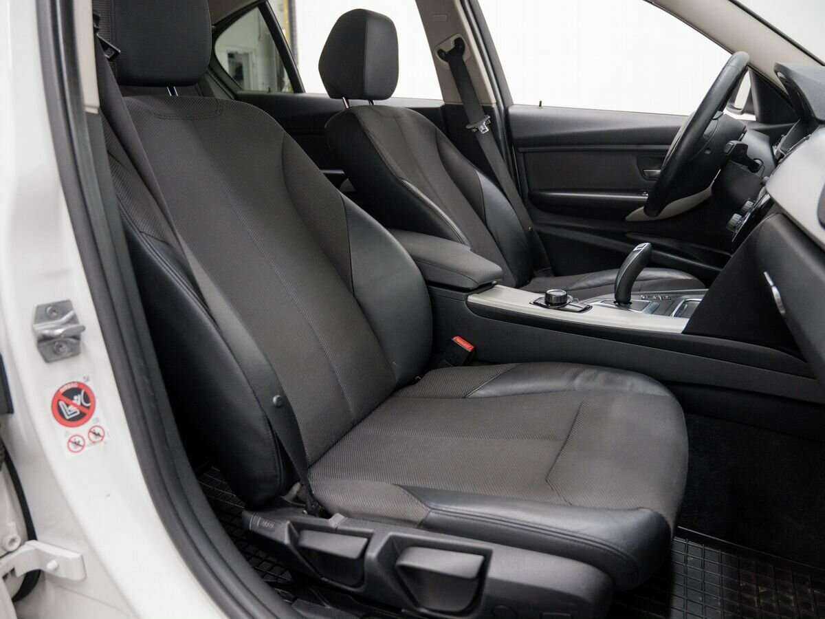 BMW 3 серии 318i, 2016 Фото №8