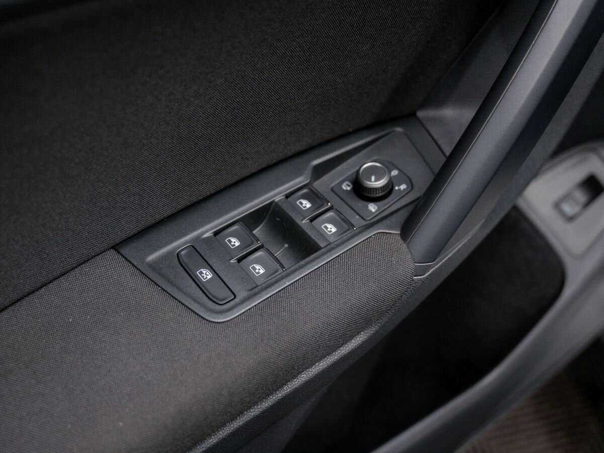 Volkswagen Tiguan, 2019 Фото №18