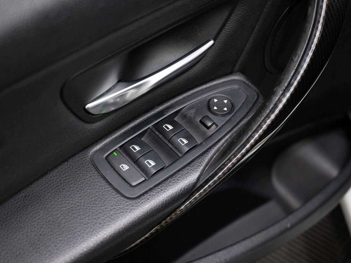 BMW 3 серии 320i, 2014 Фото №17