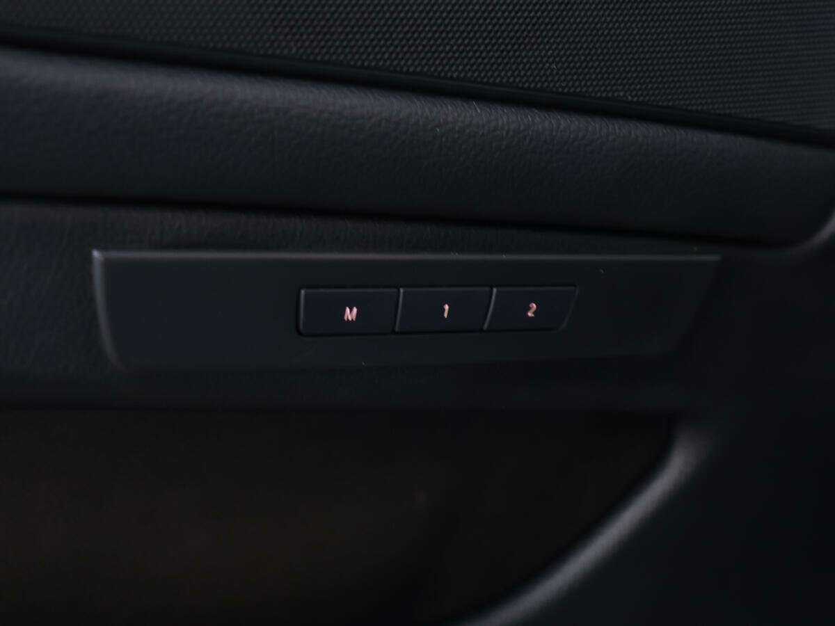 BMW 5 серии 530d xDrive, 2012 Фото №18