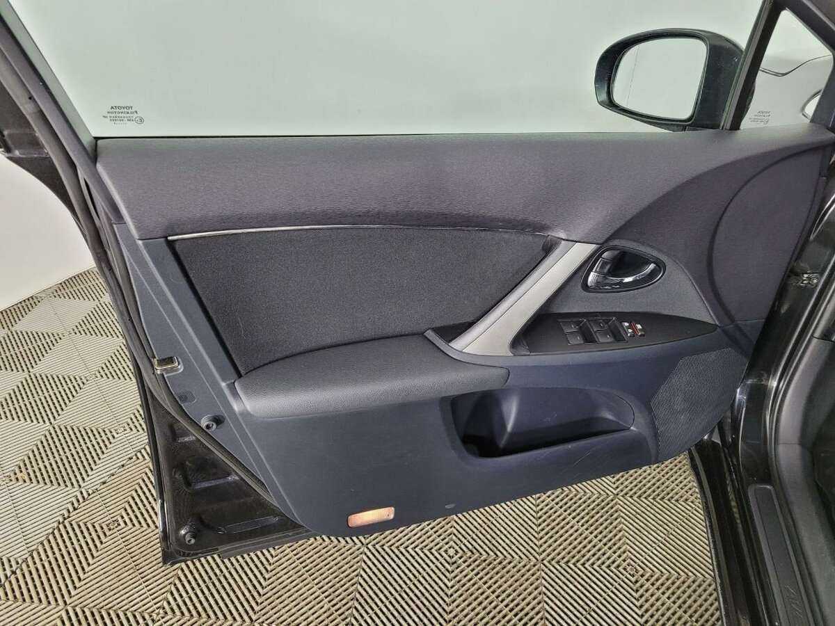 Toyota Avensis, 2012 Фото №8