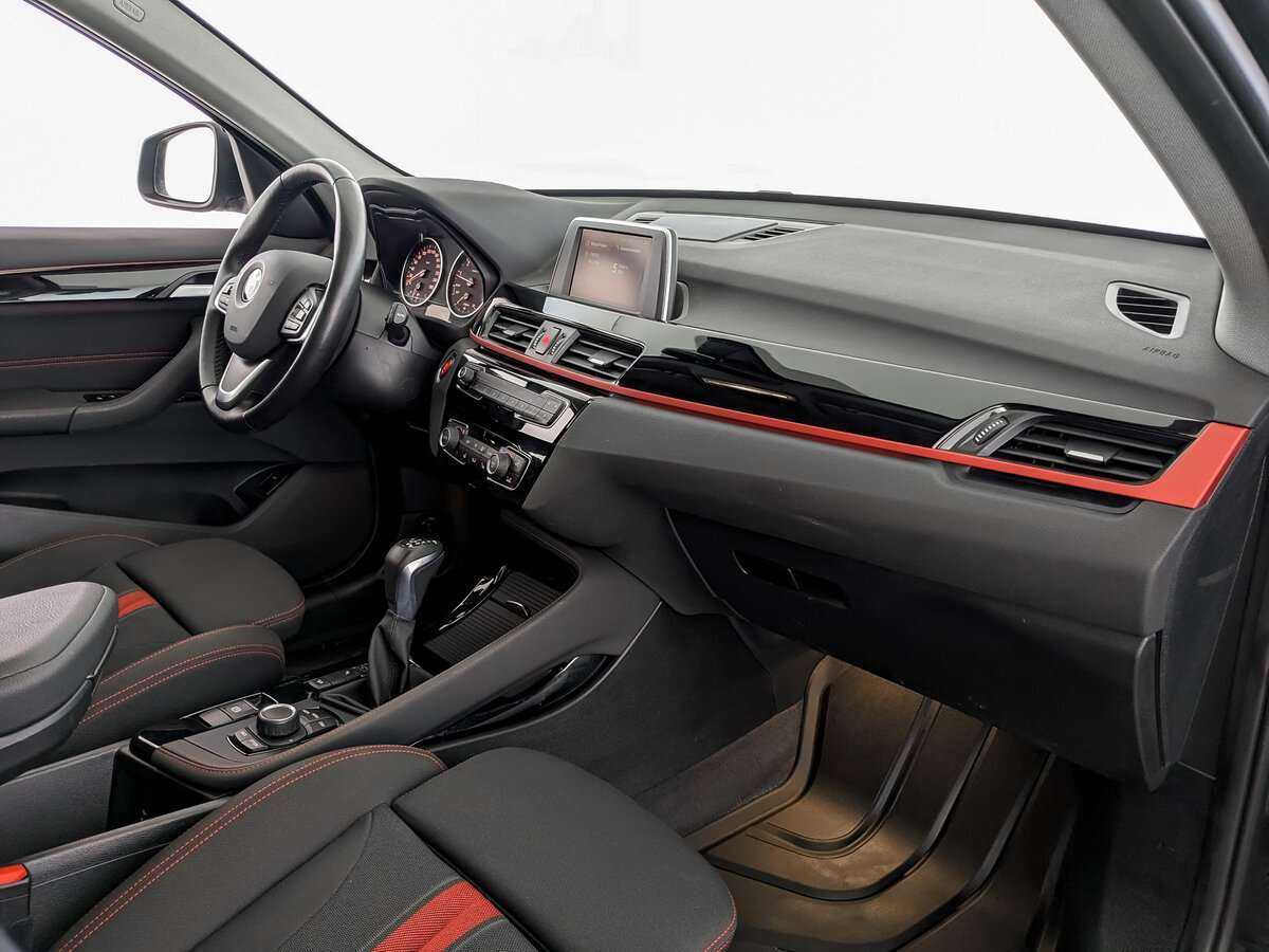 BMW X1 20i xDrive, 2017 Фото №9