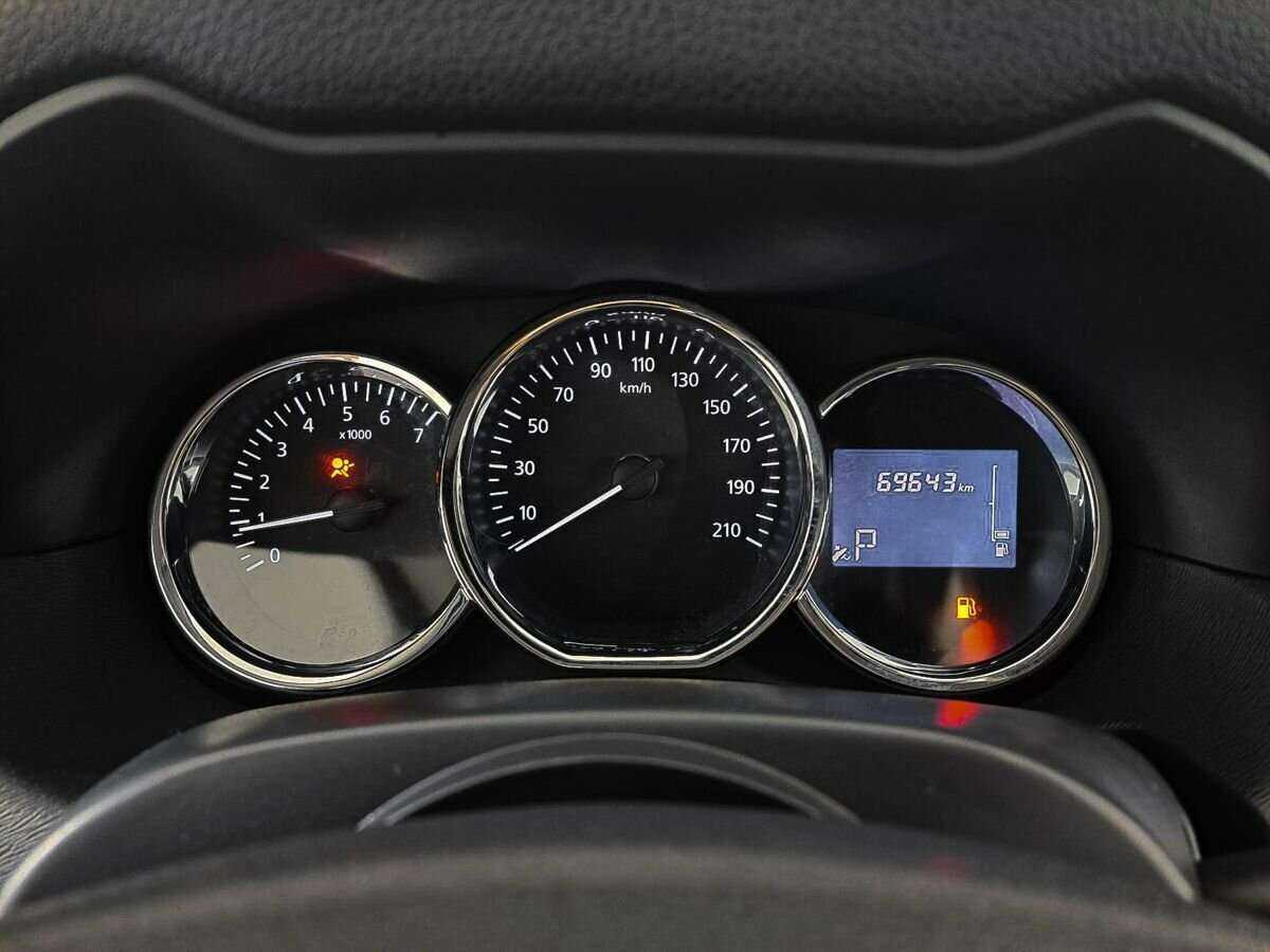 Nissan Terrano, 2018 Фото №12