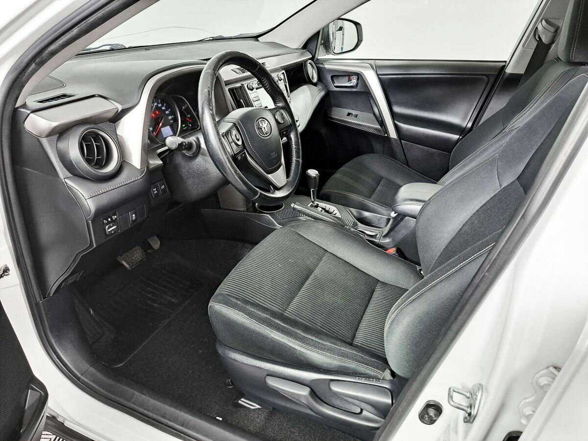 Toyota RAV4, 2015 Фото №12