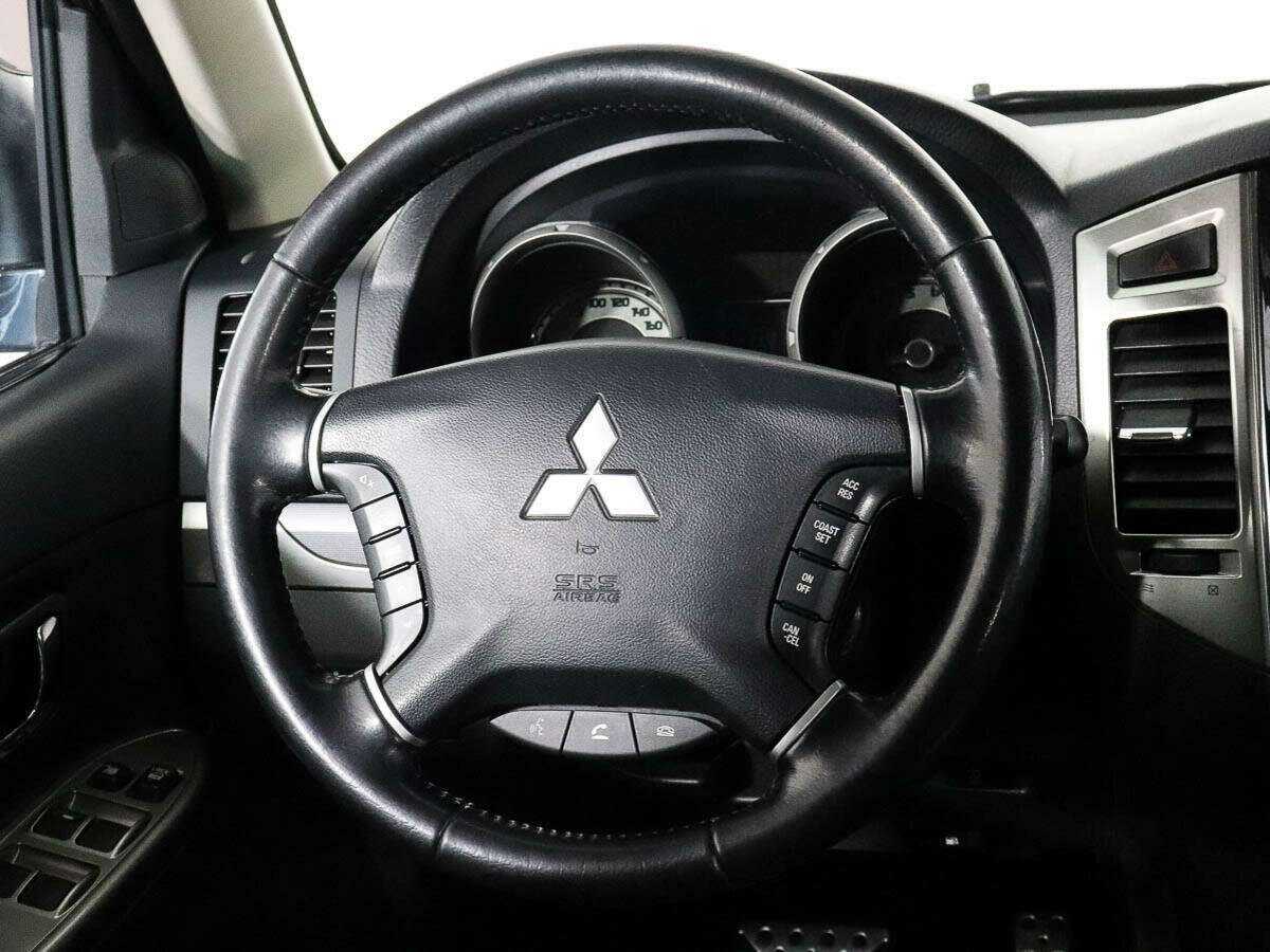 Mitsubishi Pajero, 2018 Фото №10