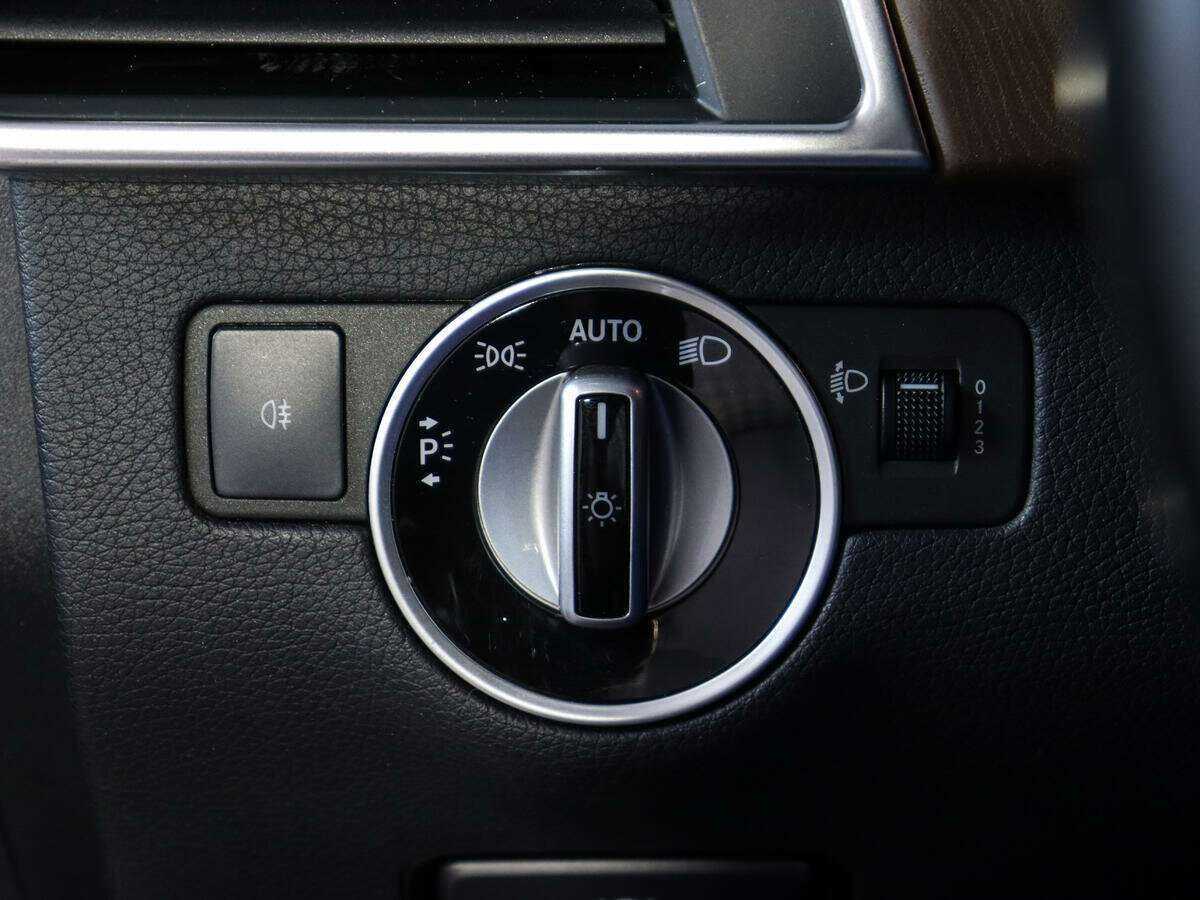 Mercedes-Benz M-Класс 350, 2012 Фото №18