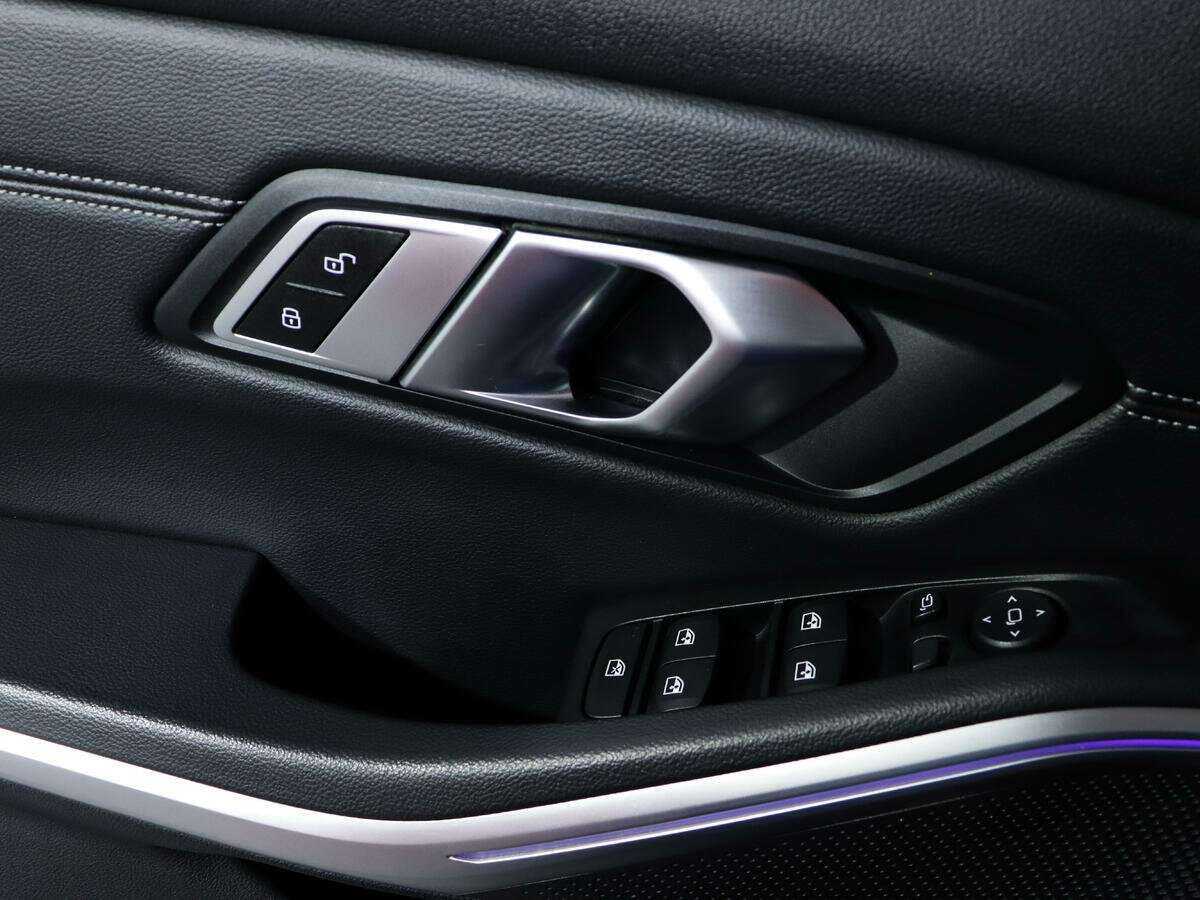 BMW 3 серии 318d, 2019 Фото №17