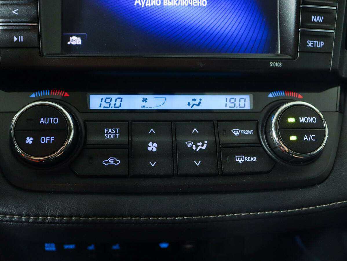 Toyota RAV4, 2017 Фото №16