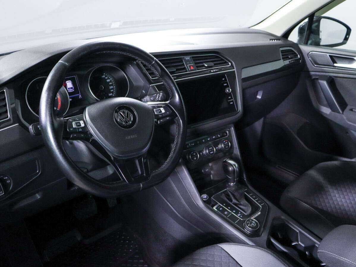 Volkswagen Tiguan, 2018 Фото №12