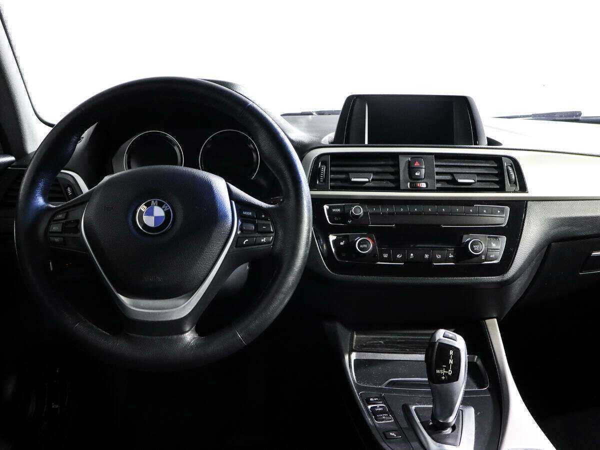BMW 1 серии 118i, 2018 Фото №10