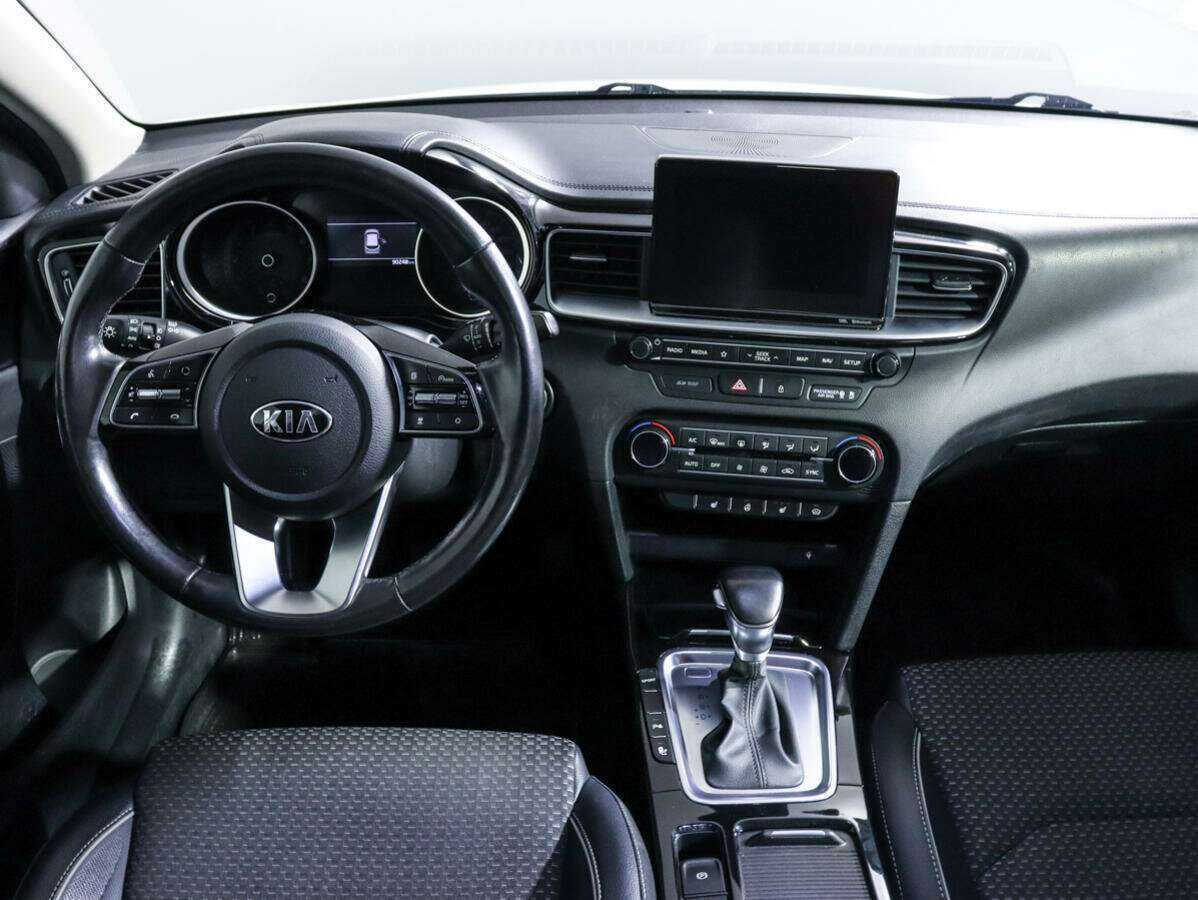 Kia Ceed, 2018 Фото №11