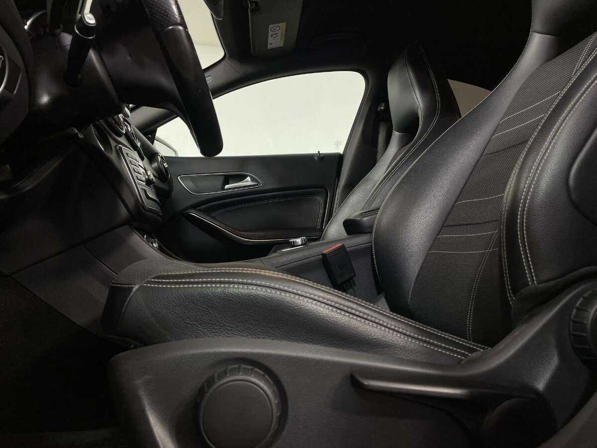 Mercedes-Benz CLA 200, 2014 Фото №10