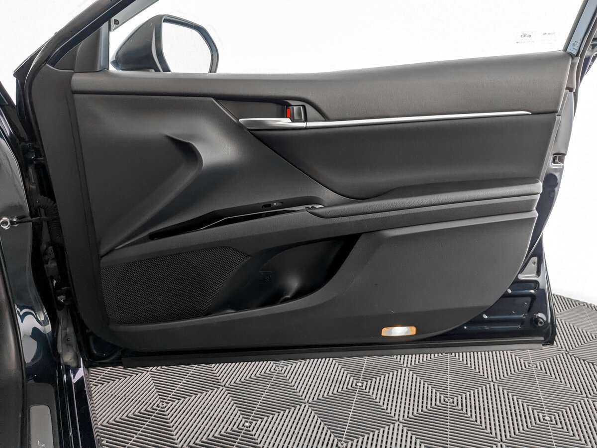 Toyota Camry, 2020 Фото №17