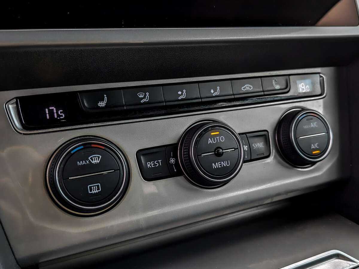 Volkswagen Passat Alltrack, 2018 Фото №27