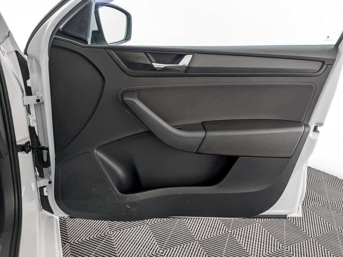 Skoda Rapid, 2017 Фото №20