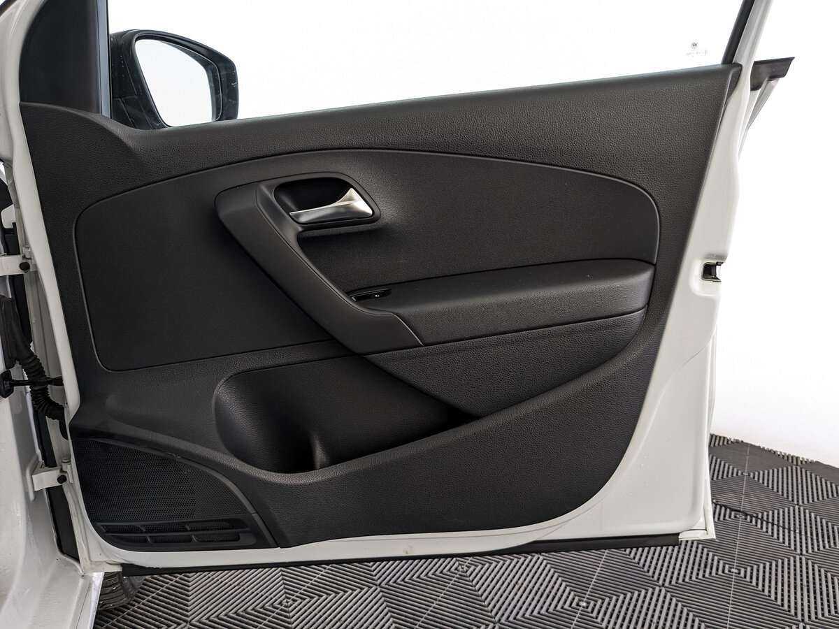 Volkswagen Polo, 2019 Фото №24