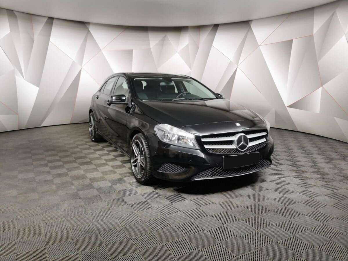 Mercedes-Benz A-Класс 180, 2014 - 70 496 км. | Фото №3