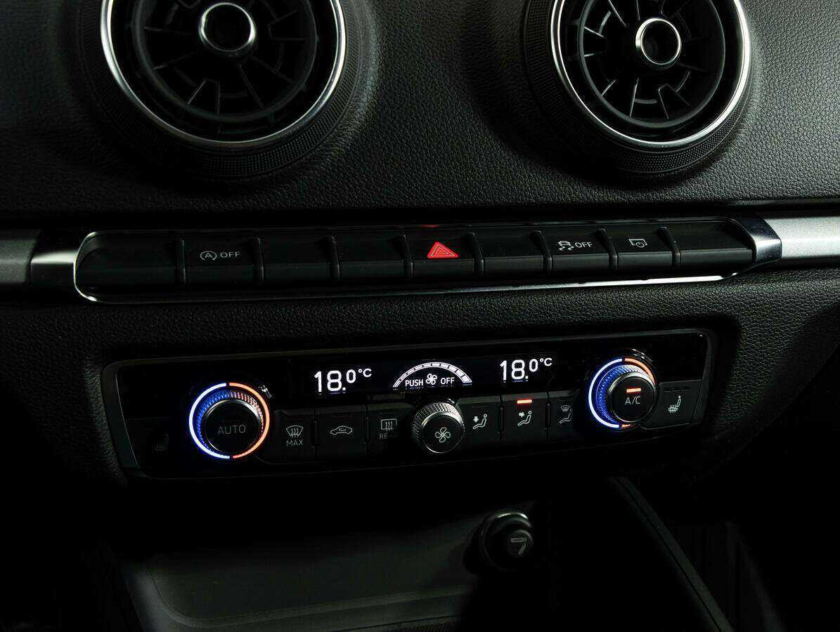 Audi A3, 2018 Фото №17