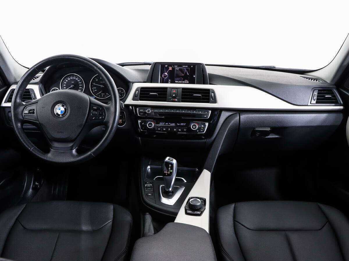 BMW 3 серии 318i, 2015 Фото №10
