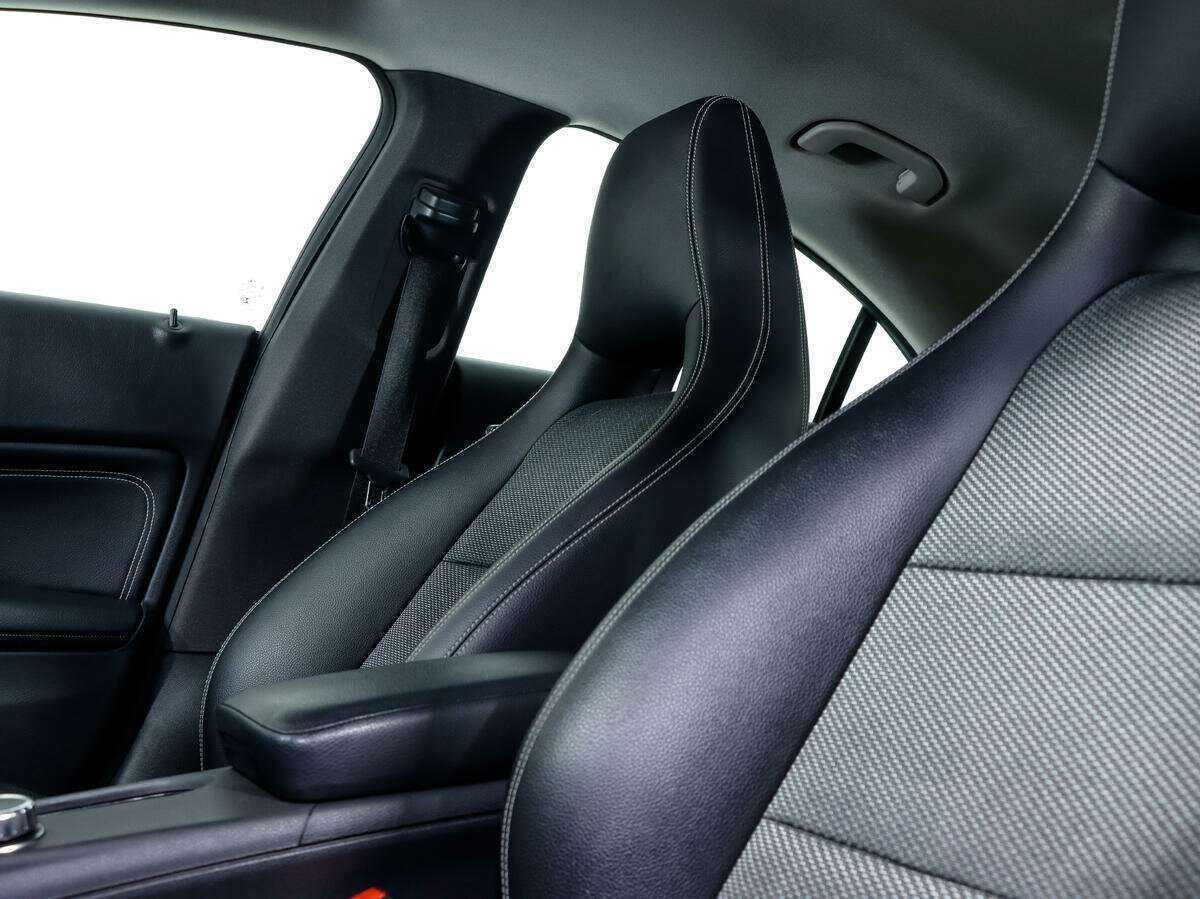 Mercedes-Benz CLA 200, 2015 Фото №11