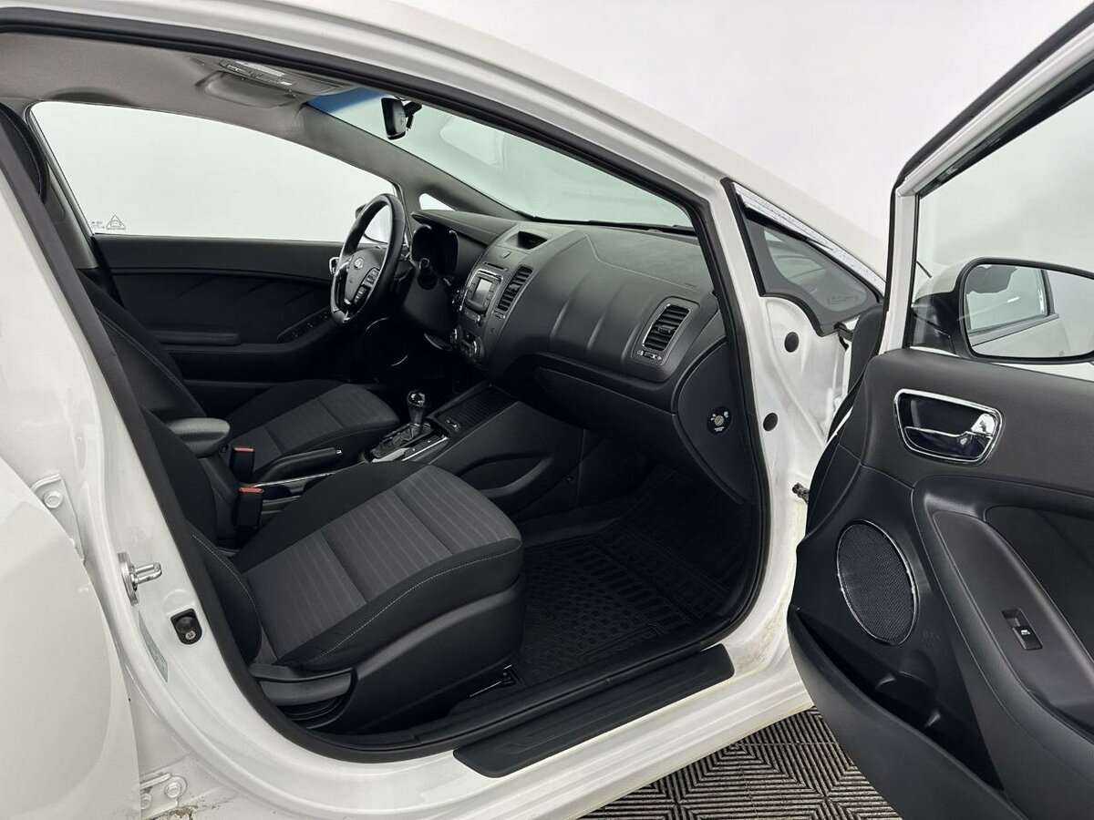 Kia Cerato, 2017 Фото №14