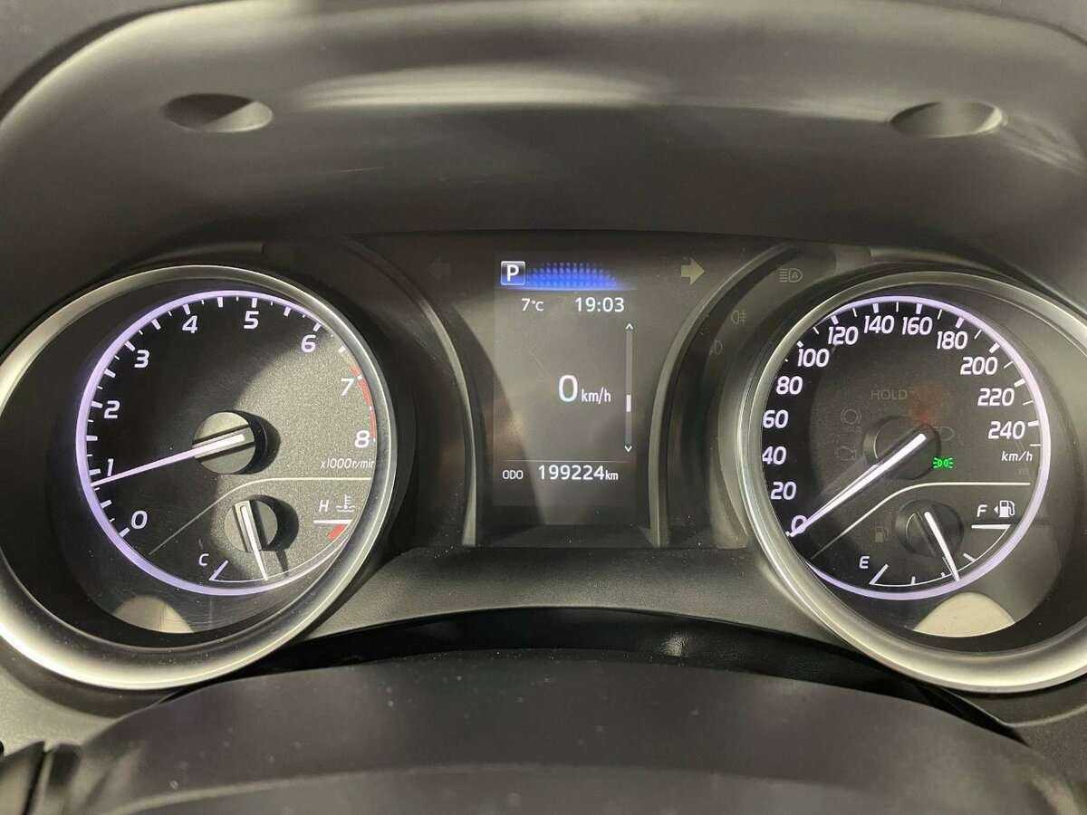 Toyota Camry, 2021 Фото №11