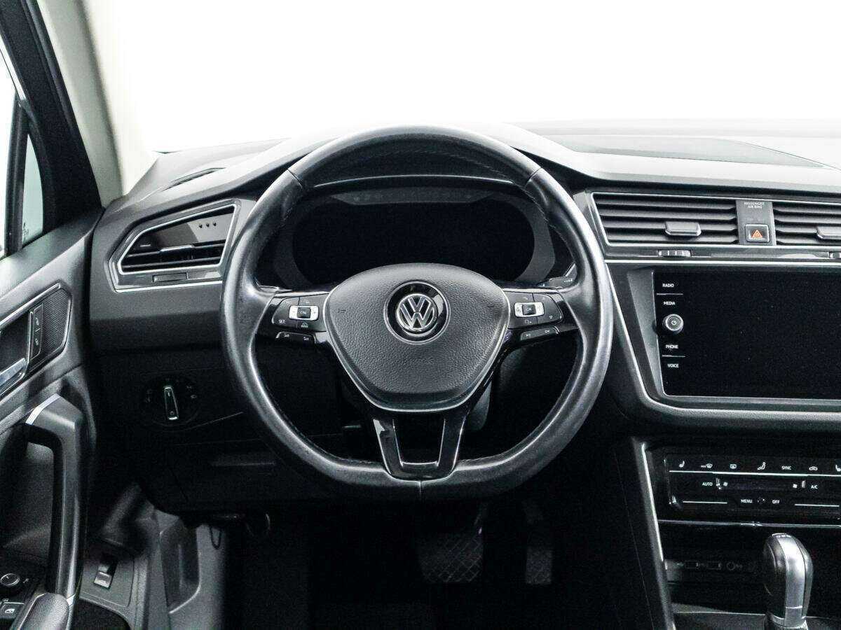 Volkswagen Tiguan, 2018 Фото №19