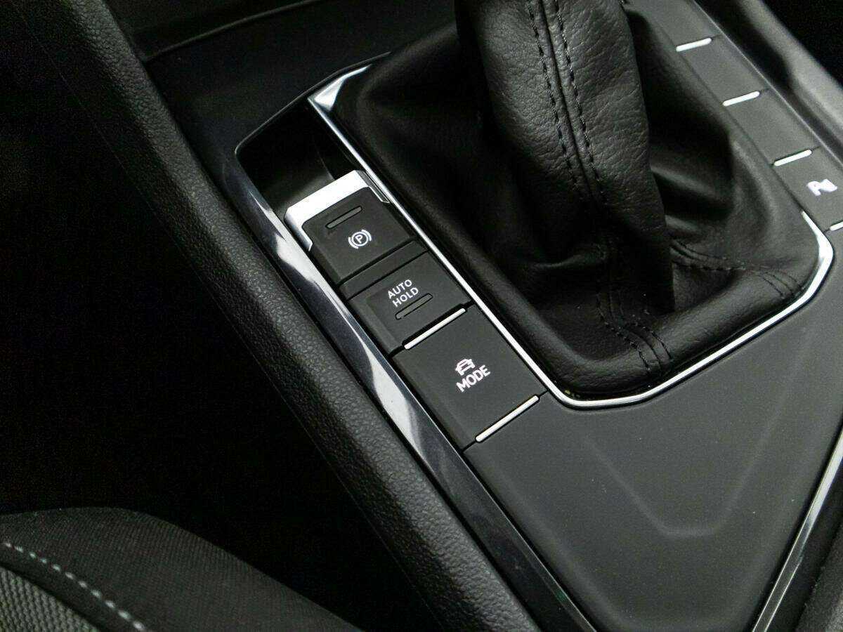 Volkswagen Tiguan, 2021 Фото №15