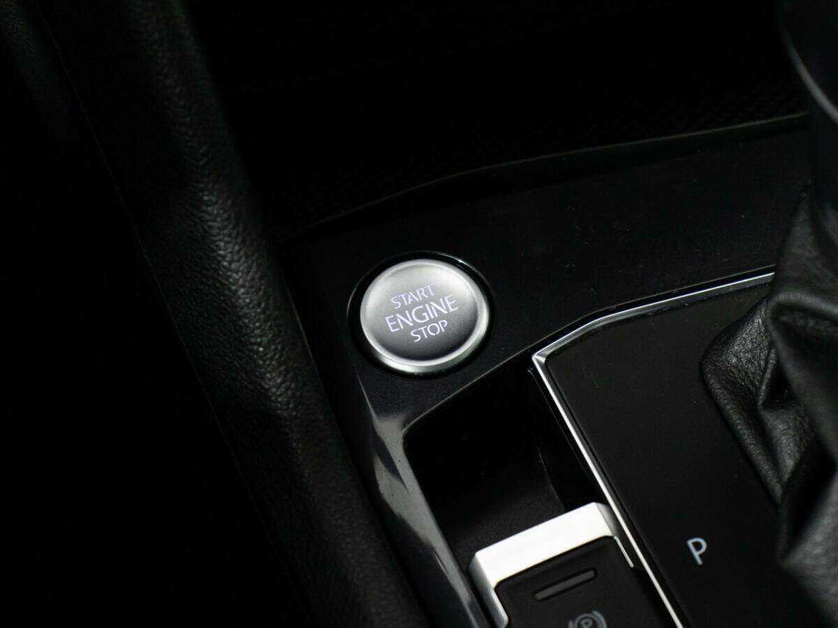 Volkswagen Tiguan, 2019 Фото №18