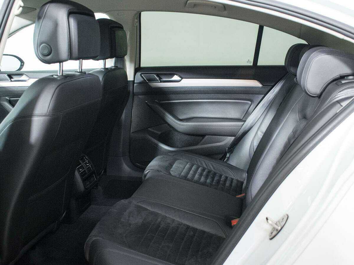 Volkswagen Passat, 2017 Фото №9