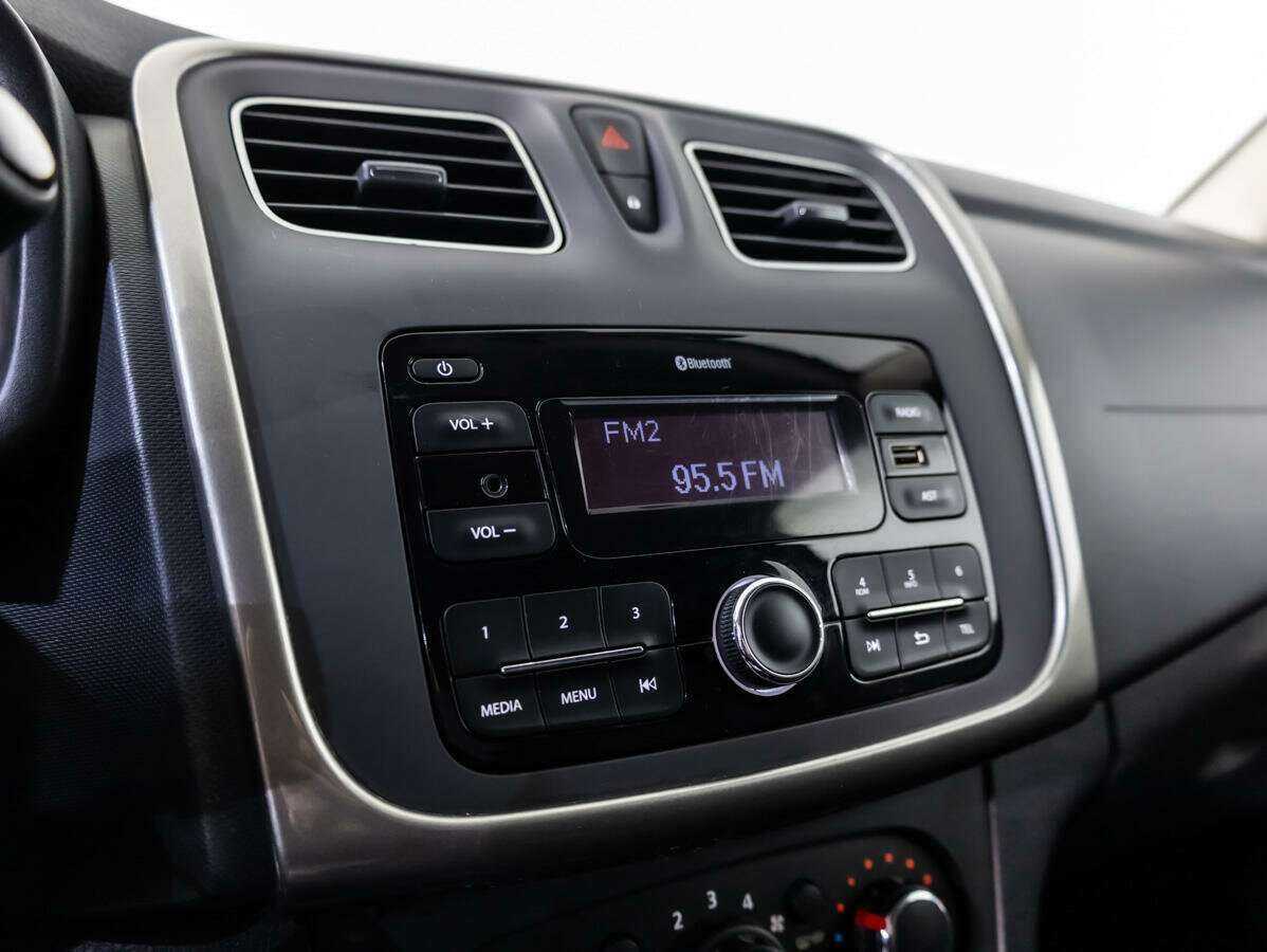 Renault Logan, 2019 Фото №12