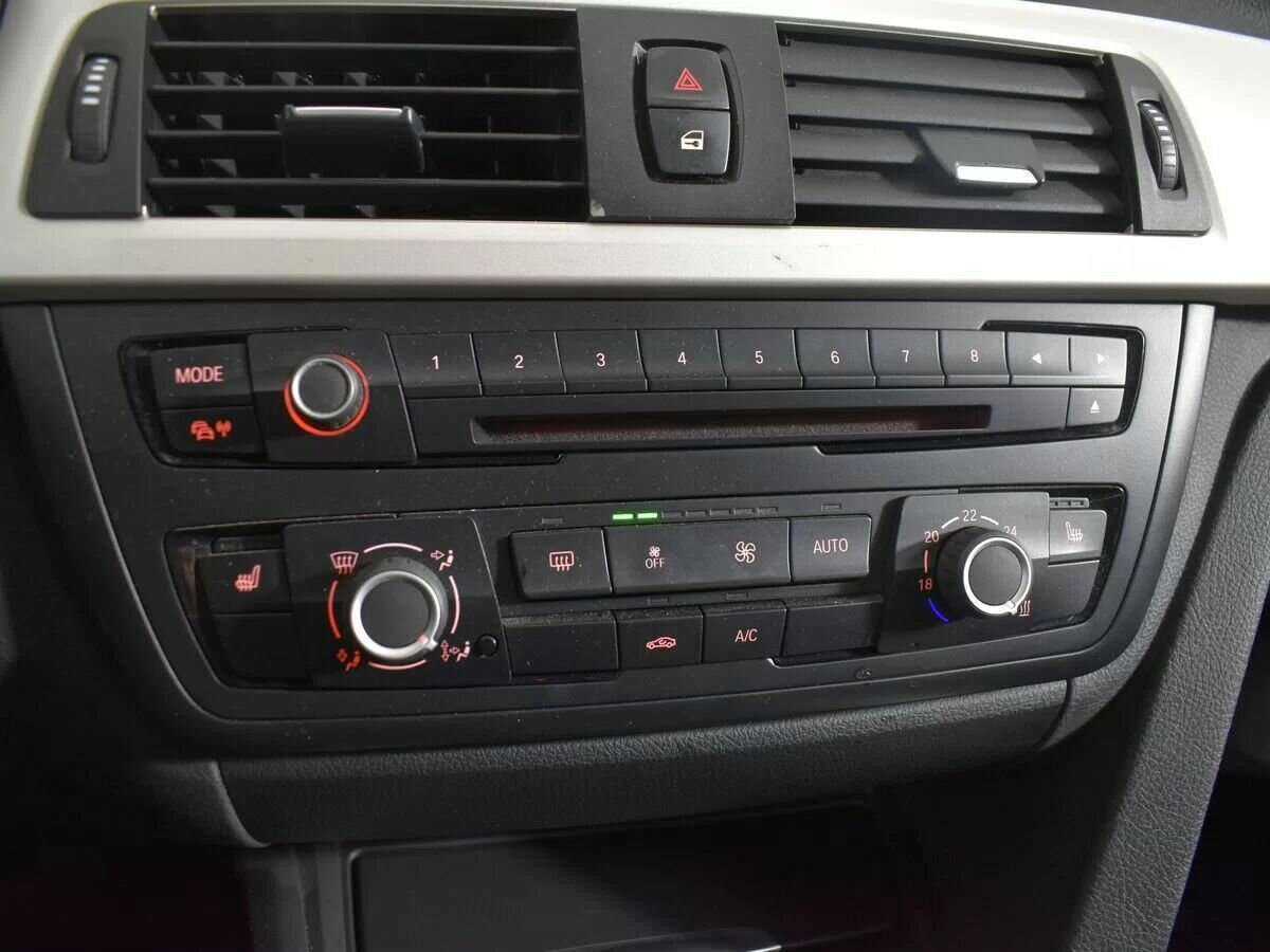 BMW 3 серии 316i, 2014 Фото №13